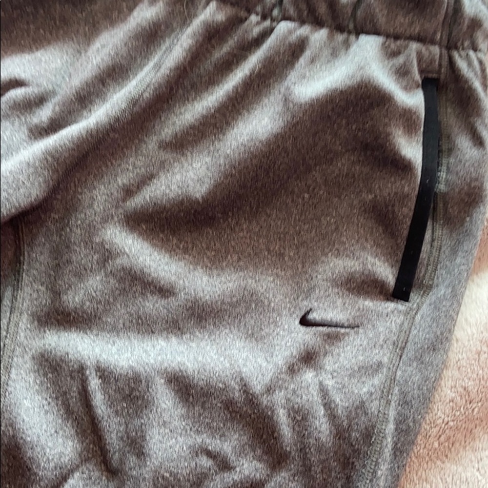 Nike thermafit sweatpants